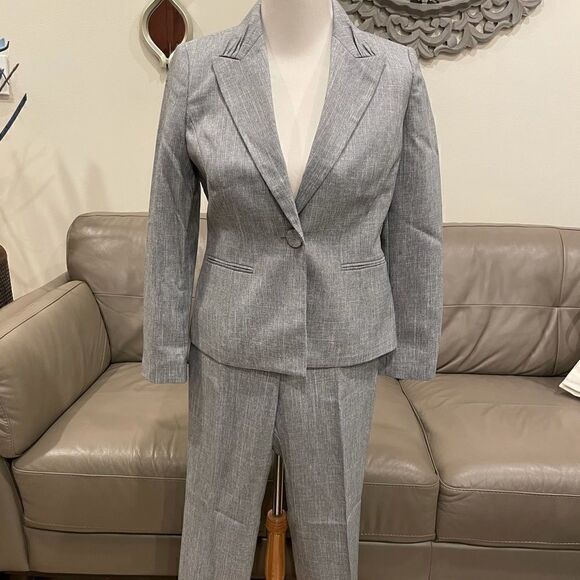LE SUIT PETITE 2 Piece Pants Suit - Picture 1 of 16